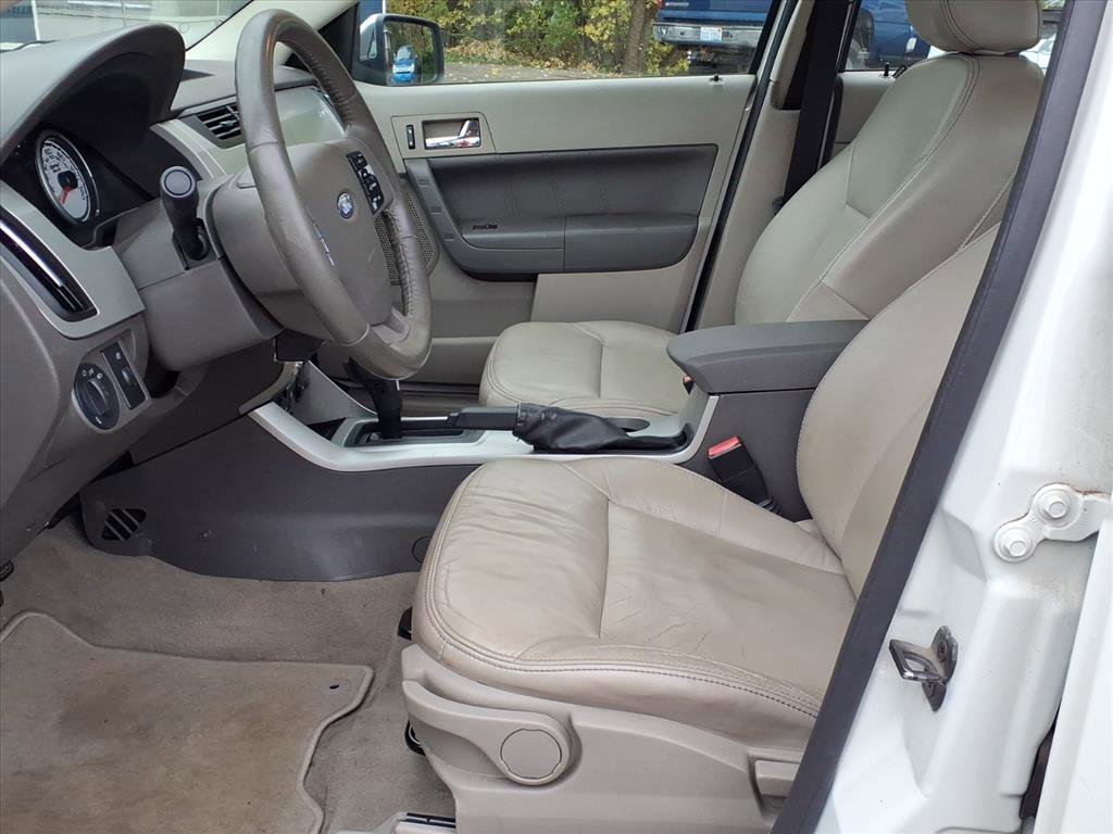 Used 2011 Ford Focus SEL w/ 301A Rapid Spec Order Code image 8