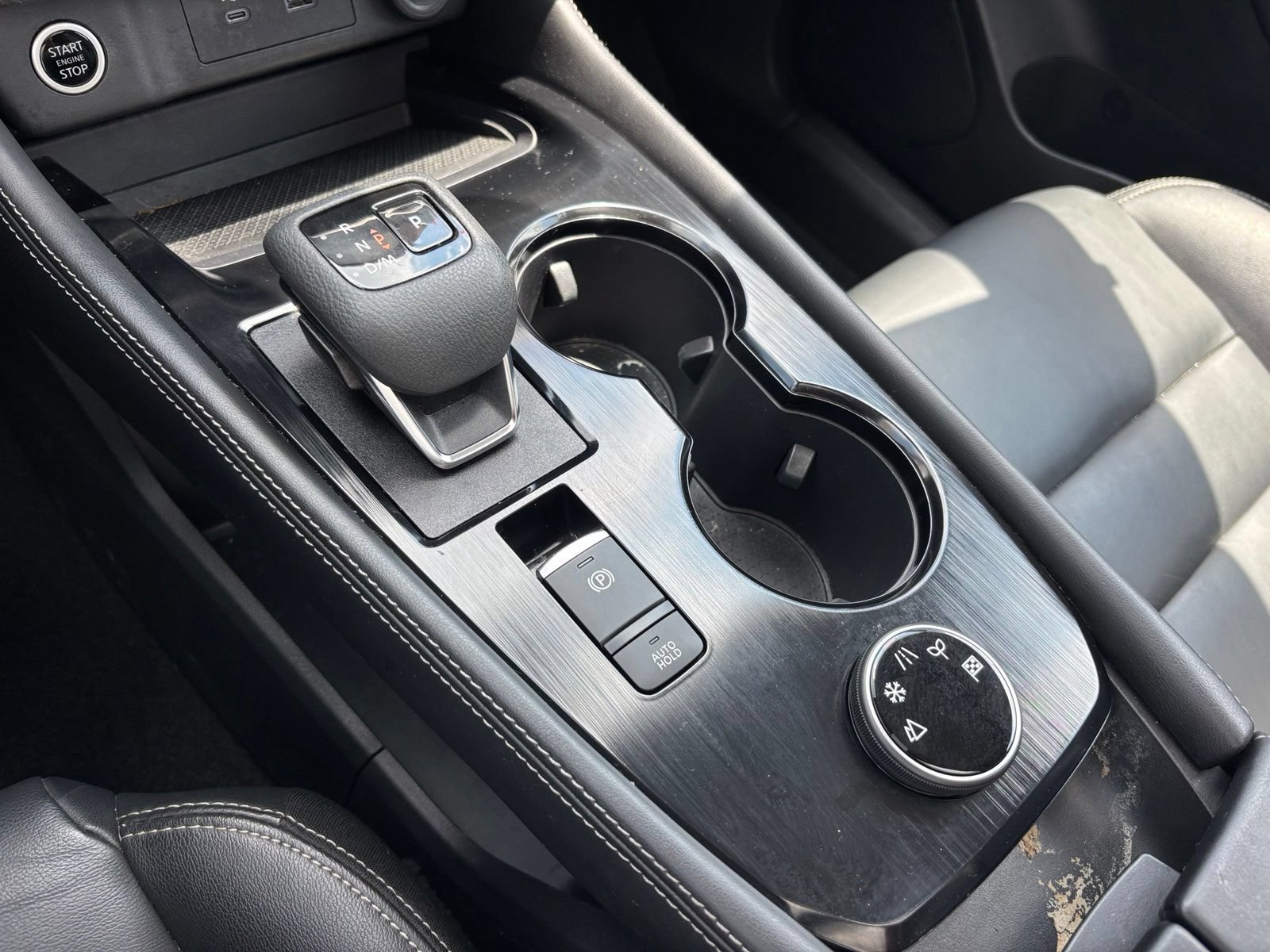 Used 2023 Nissan Rogue SL AWD/4WD image 11
