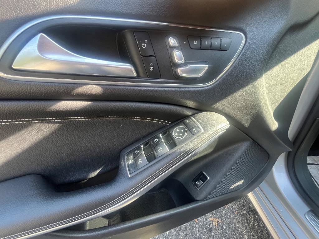 Used 2018 Mercedes-Benz CLA 250 image 14