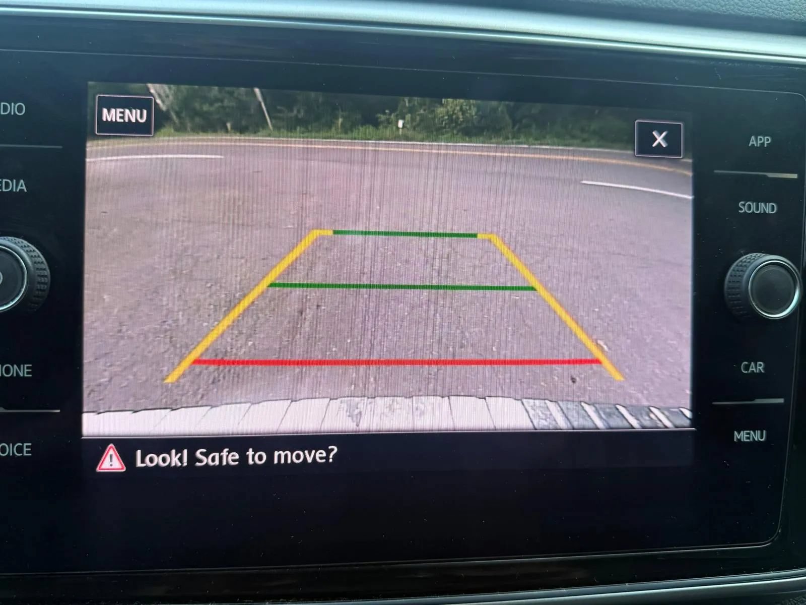 Used 2018 Volkswagen Atlas SEL FWD image 16