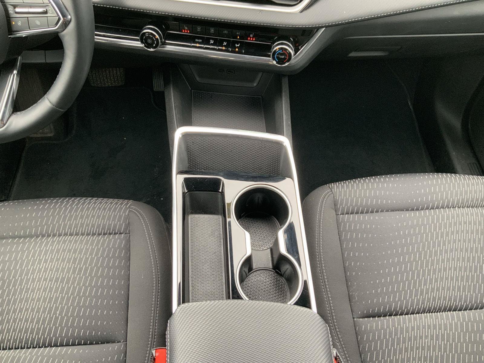 Used 2025 Chevrolet Equinox LT FWD image 44