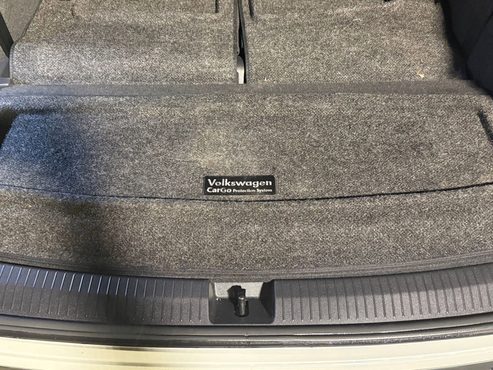 Used 2023 Volkswagen Tiguan SE image 19