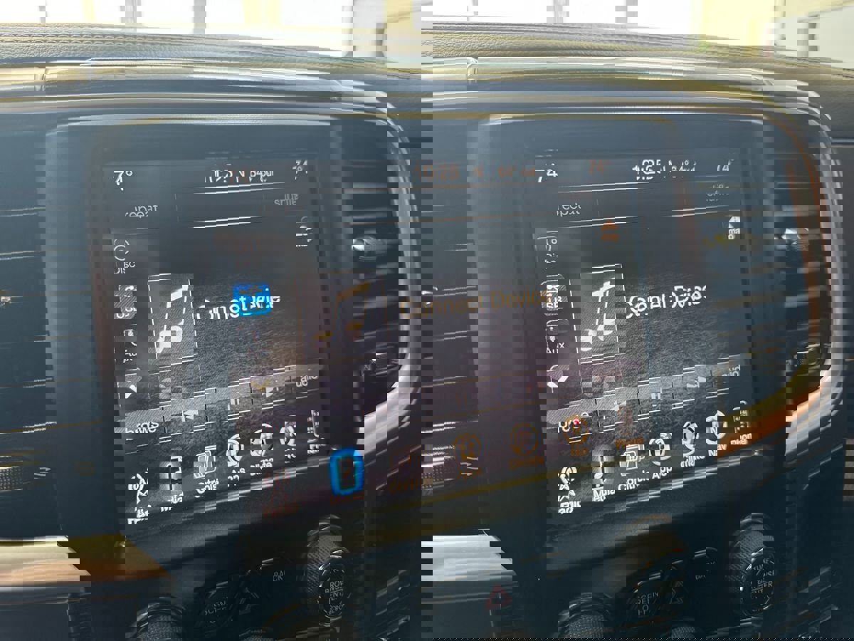 Used 2016 RAM 1500 Limited image 25