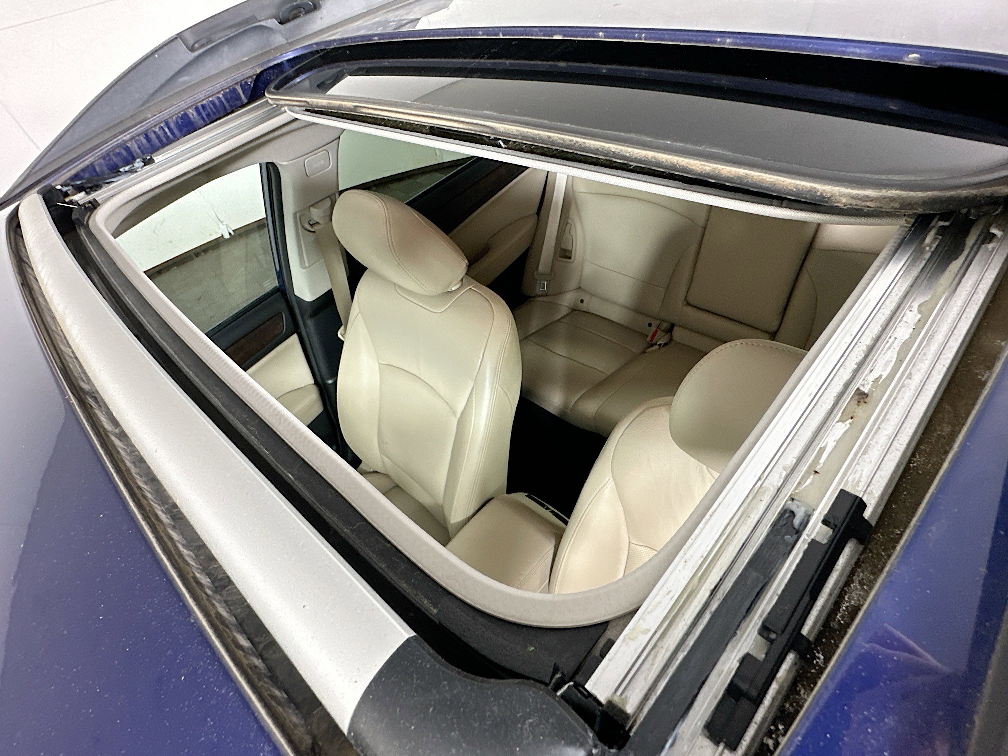 Used 2015 Subaru Outback 3.6R Limited image 22