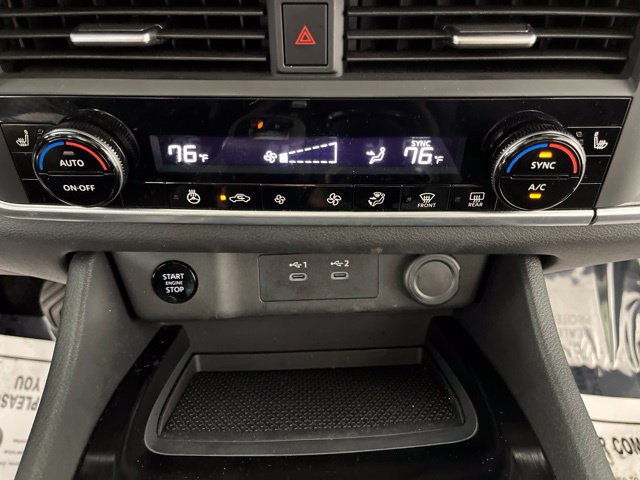 Used 2025 Nissan Rogue SV w/ SV Premium Package FWD image 28