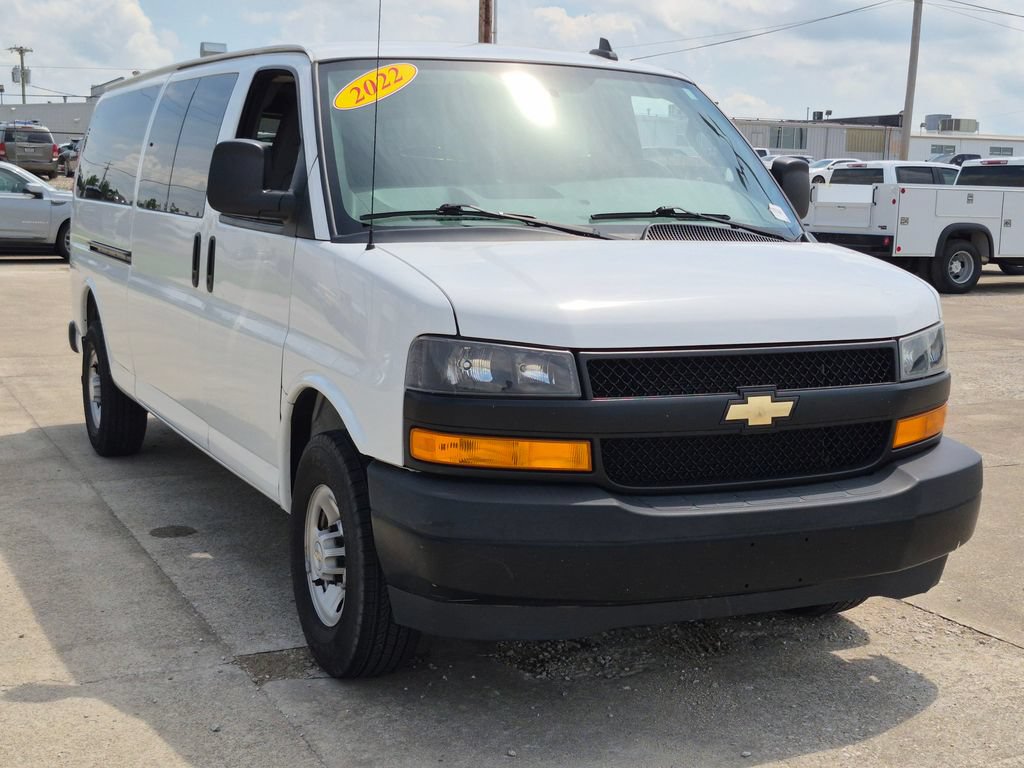 Used 2022 Chevrolet Express 3500 LS RWD image 1