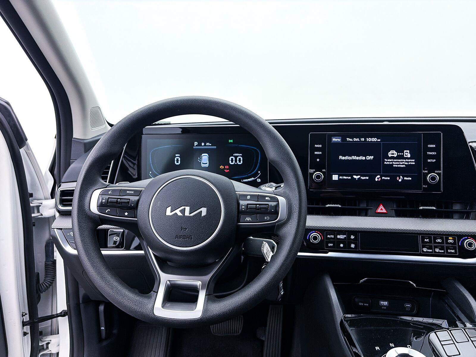 Used 2025 Kia Sportage LX FWD image 3