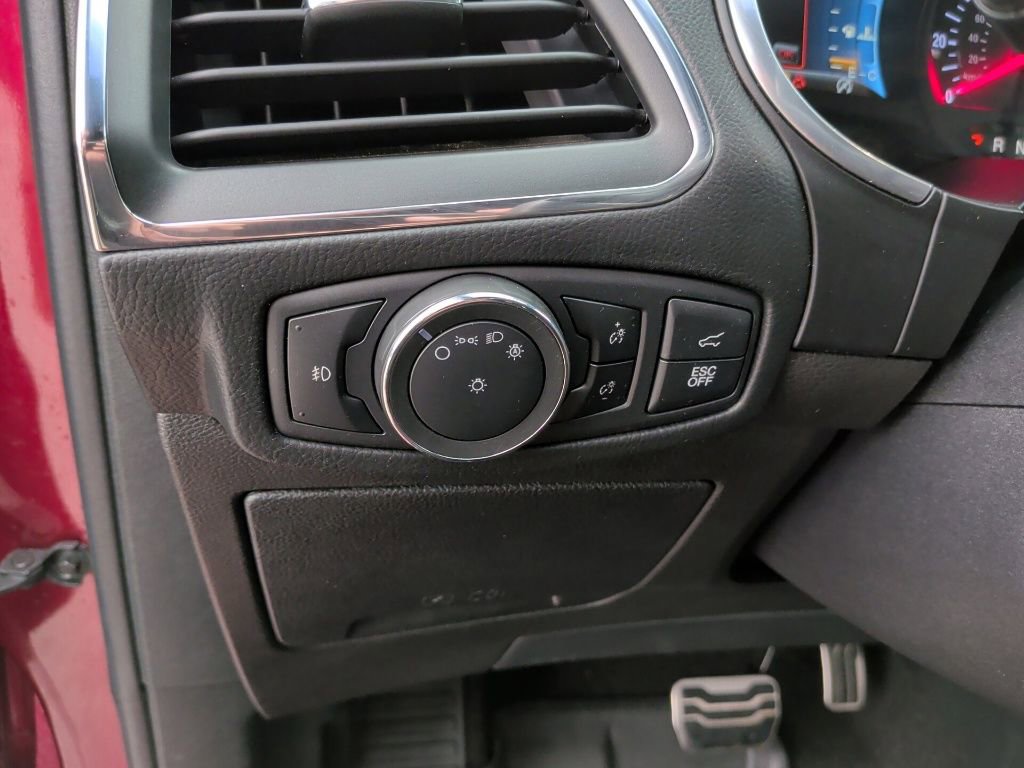 Used 2019 Ford Edge ST w/ Equipment Group 401A AWD/4WD image 15