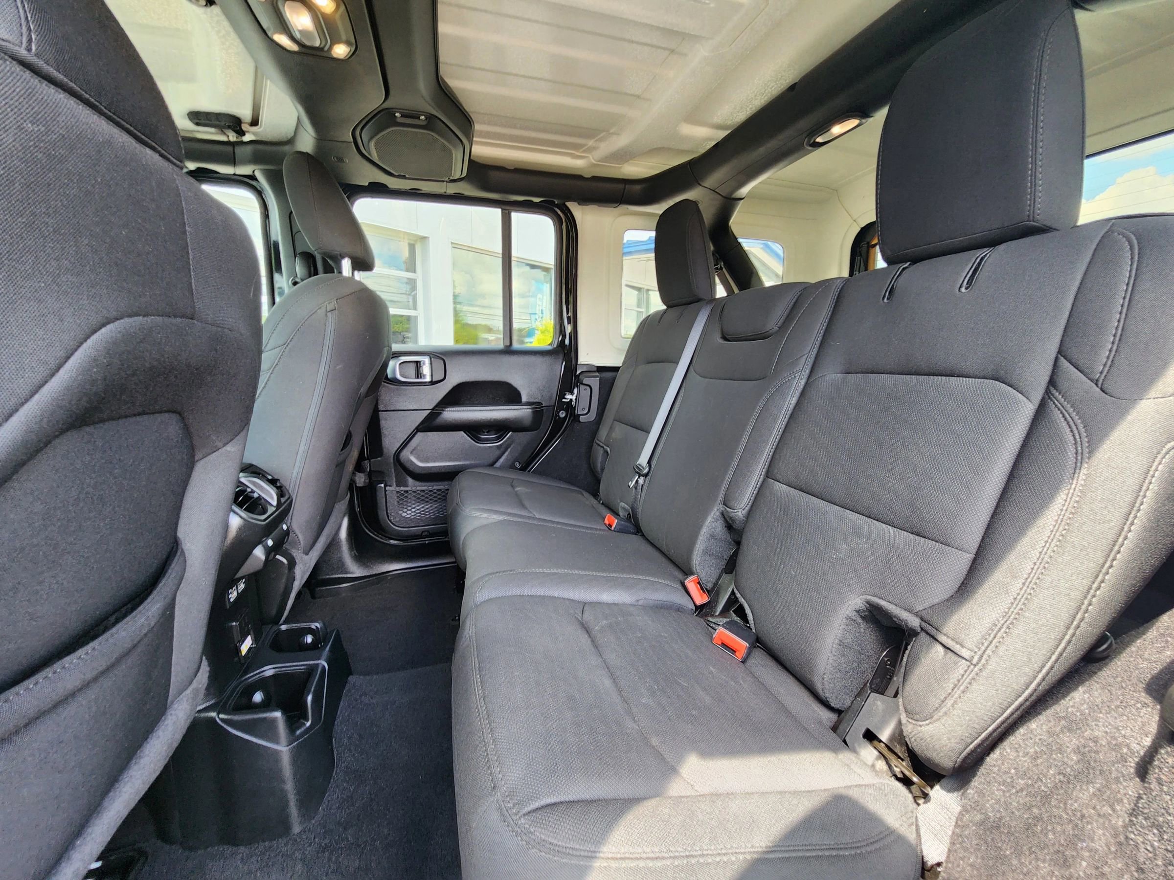 Used 2021 Jeep Wrangler Unlimited Sahara w/ Cold Weather Group image 38