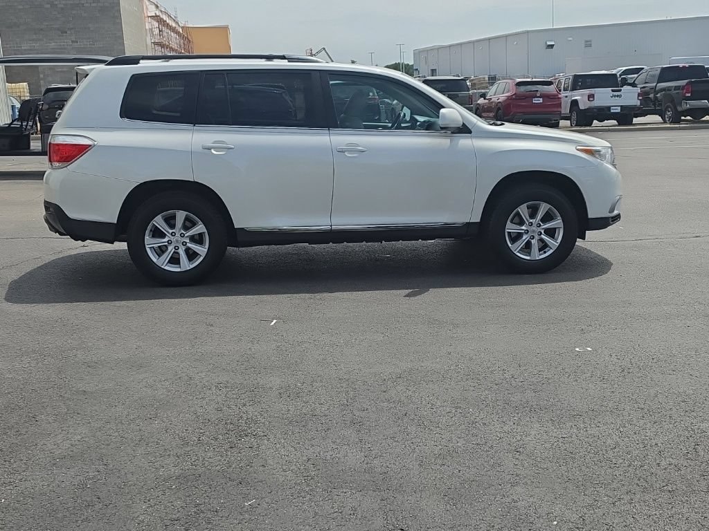 Used 2013 Toyota Highlander SE AWD/4WD image 9