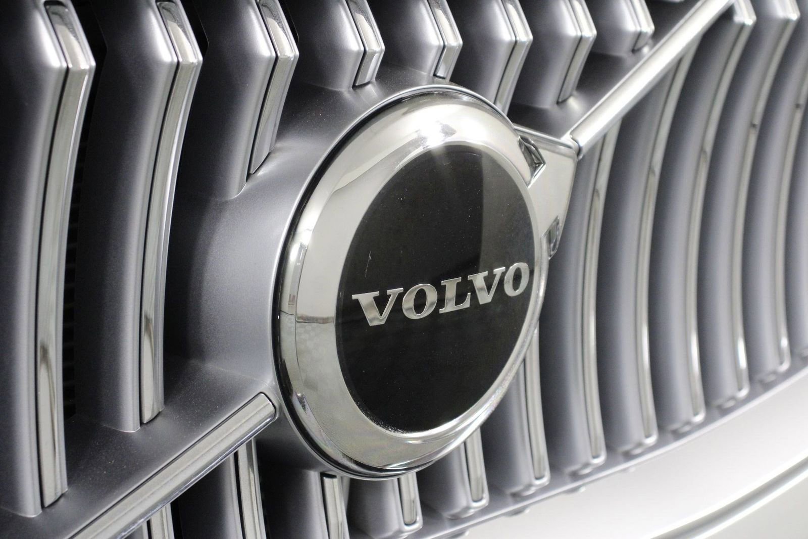 Certified 2024 Volvo XC90 B5 Core w/ Protection Package Premier image 27