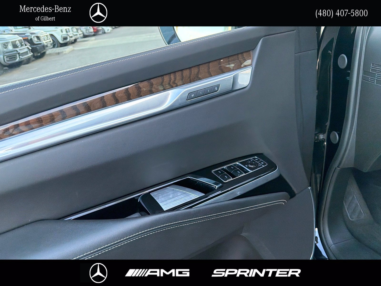 Used 2025 Cadillac Escalade ESV Sport Platinum AWD/4WD image 11