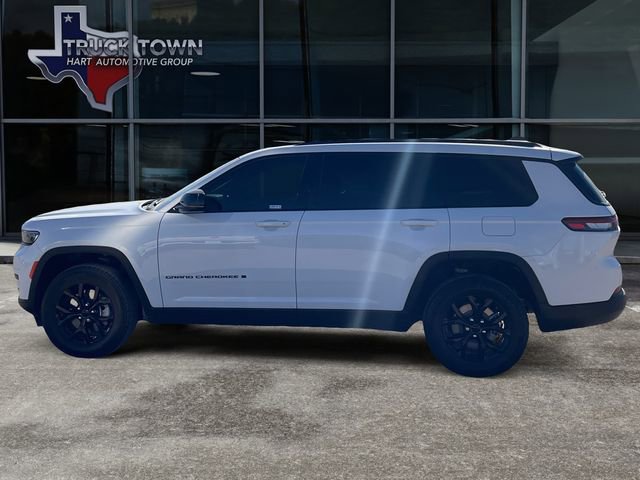 Used 2025 Jeep Grand Cherokee L Altitude image 2