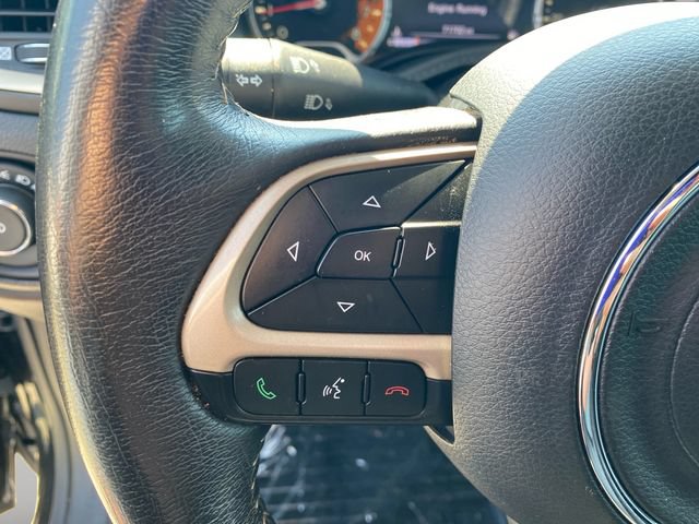 Used 2016 Jeep Renegade Limited w/ Safety & Security Group FWD image 19