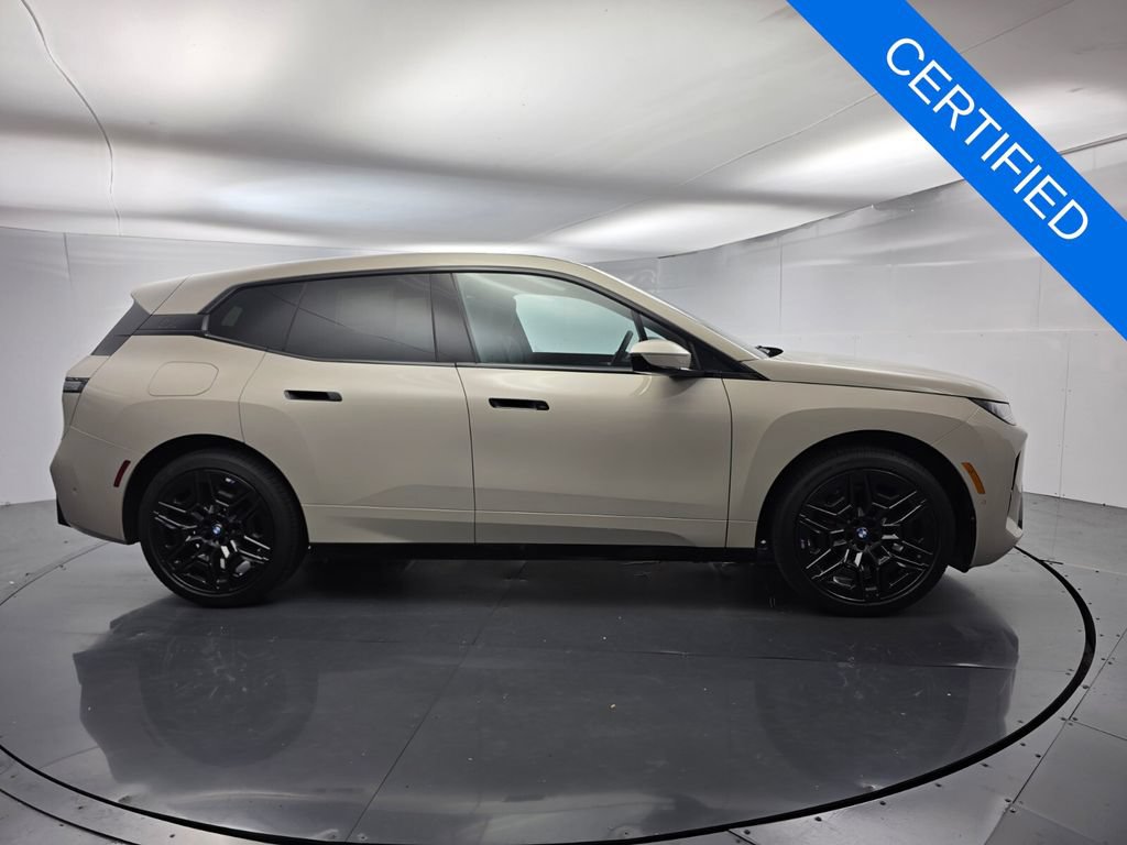 Certified 2026 BMW iX xDrive60 w/ M Sport Package AWD/4WD image 3