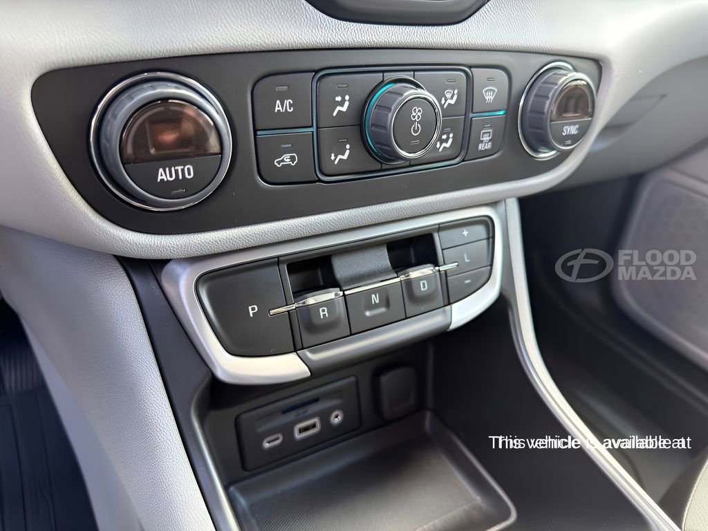 Used 2022 GMC Terrain SLT image 19