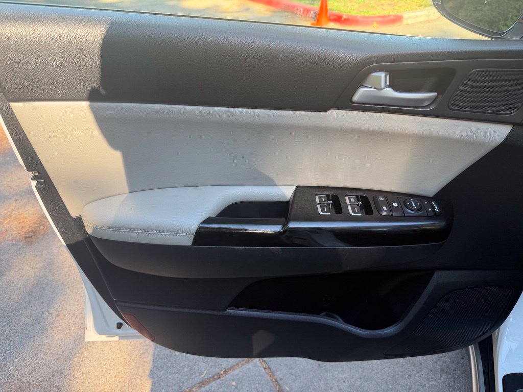 Used 2019 Kia Sportage EX w/ EX Sport Appearance Package AWD/4WD image 13
