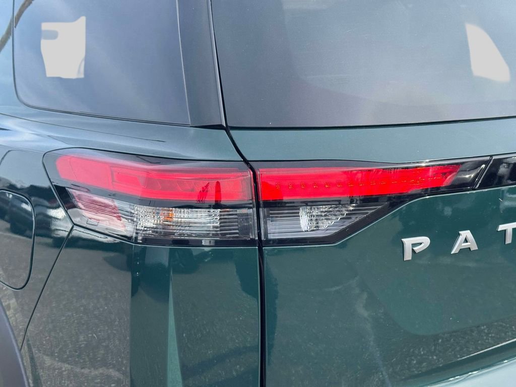 Used 2025 Nissan Pathfinder SL image 10