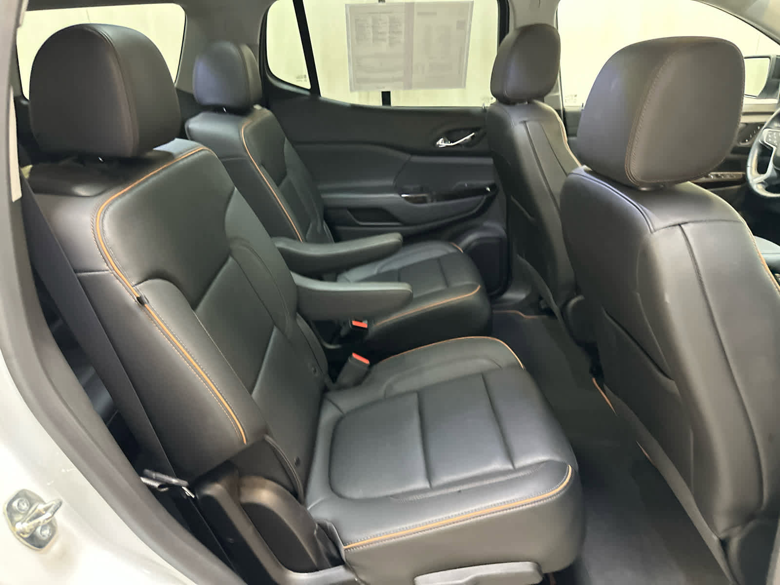 Used 2023 GMC Acadia AT4 w/ Preferred Package AWD/4WD image 17