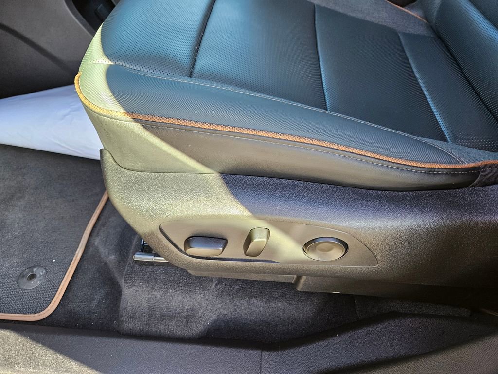 Used 2024 GMC Acadia AT4 w/ Super Cruise Package image 24