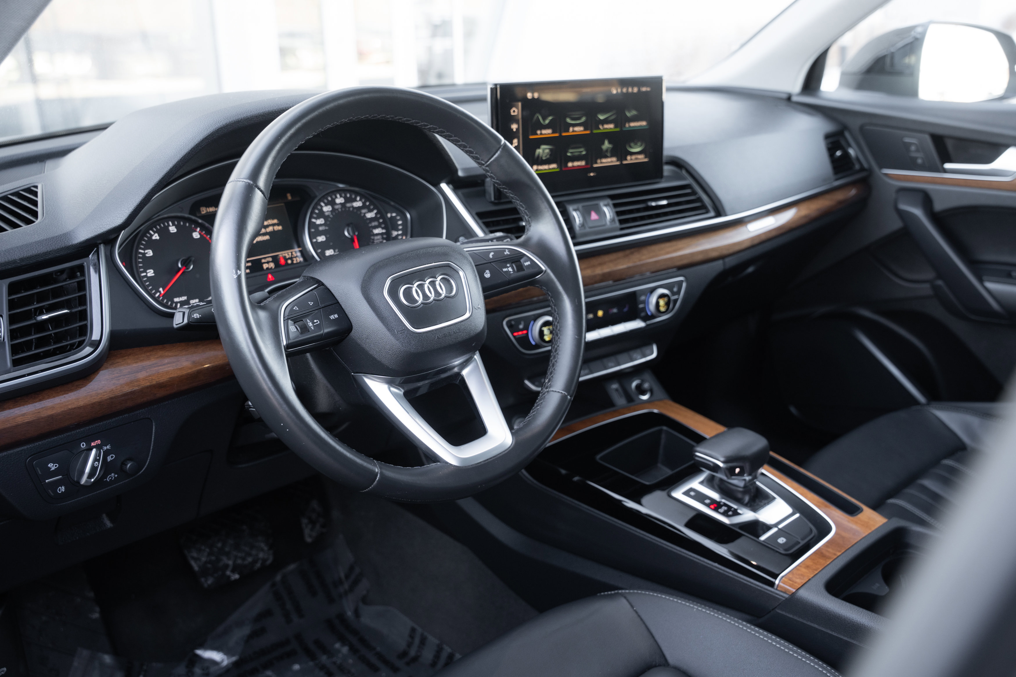 Certified 2023 Audi Q5 2.0T Premium w/ Convenience Package image 9