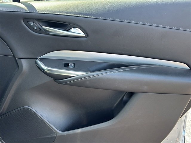 Used 2022 Cadillac XT4 Premium Luxury w/ Enhanced Visibility Package image 9