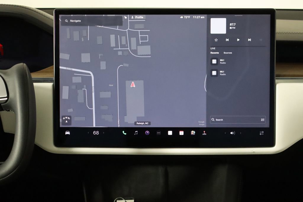 Used 2023 Tesla Model X image 25