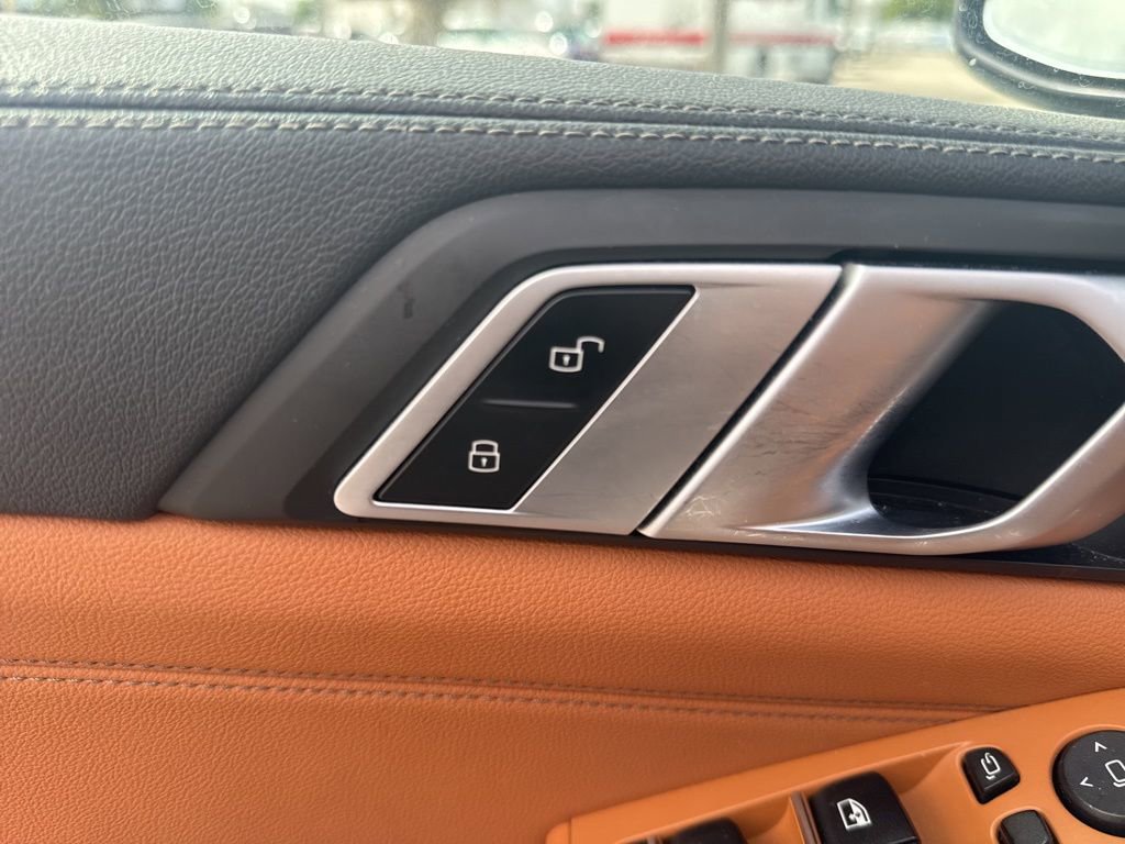 Used 2019 BMW X5 xDrive40i w/ Luxury Seating Package image 23