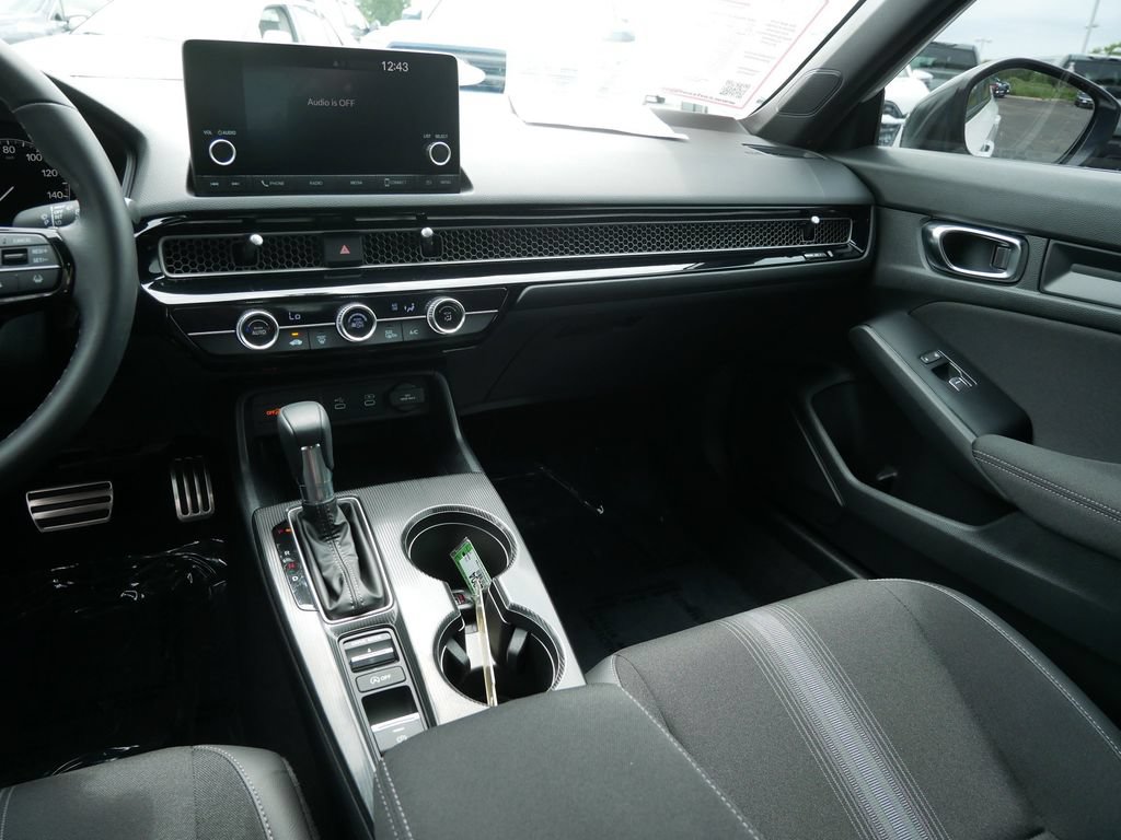 Used 2025 Honda Civic Sport image 15