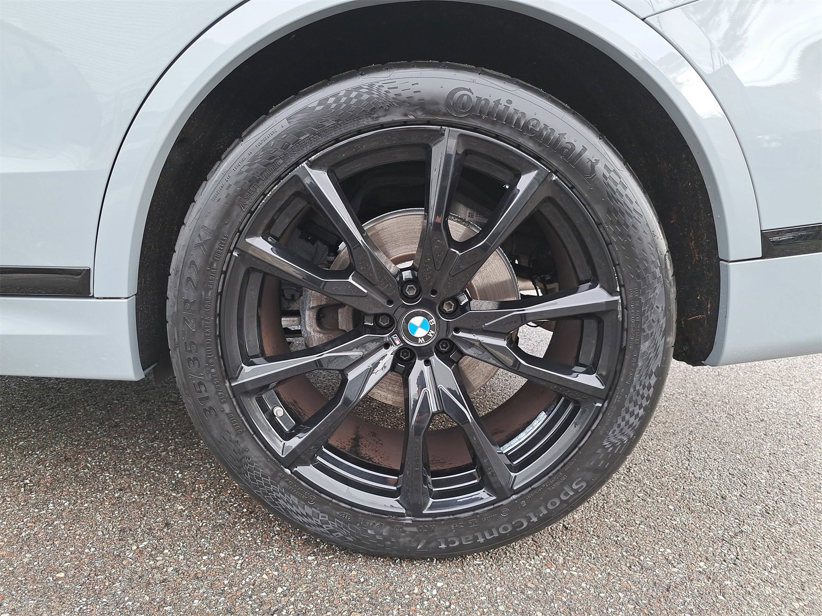 Used 2024 BMW X7 xDrive40i w/ M Sport Package image 38