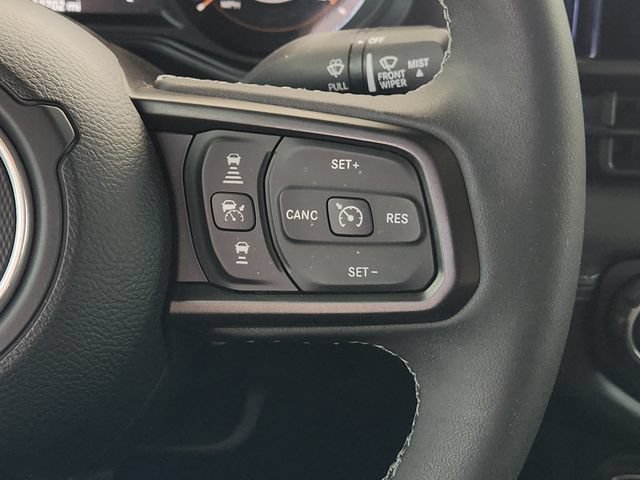 Certified 2025 Jeep Gladiator Mojave AWD/4WD image 36