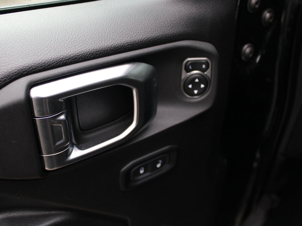 Used 2022 Jeep Gladiator Sport image 30