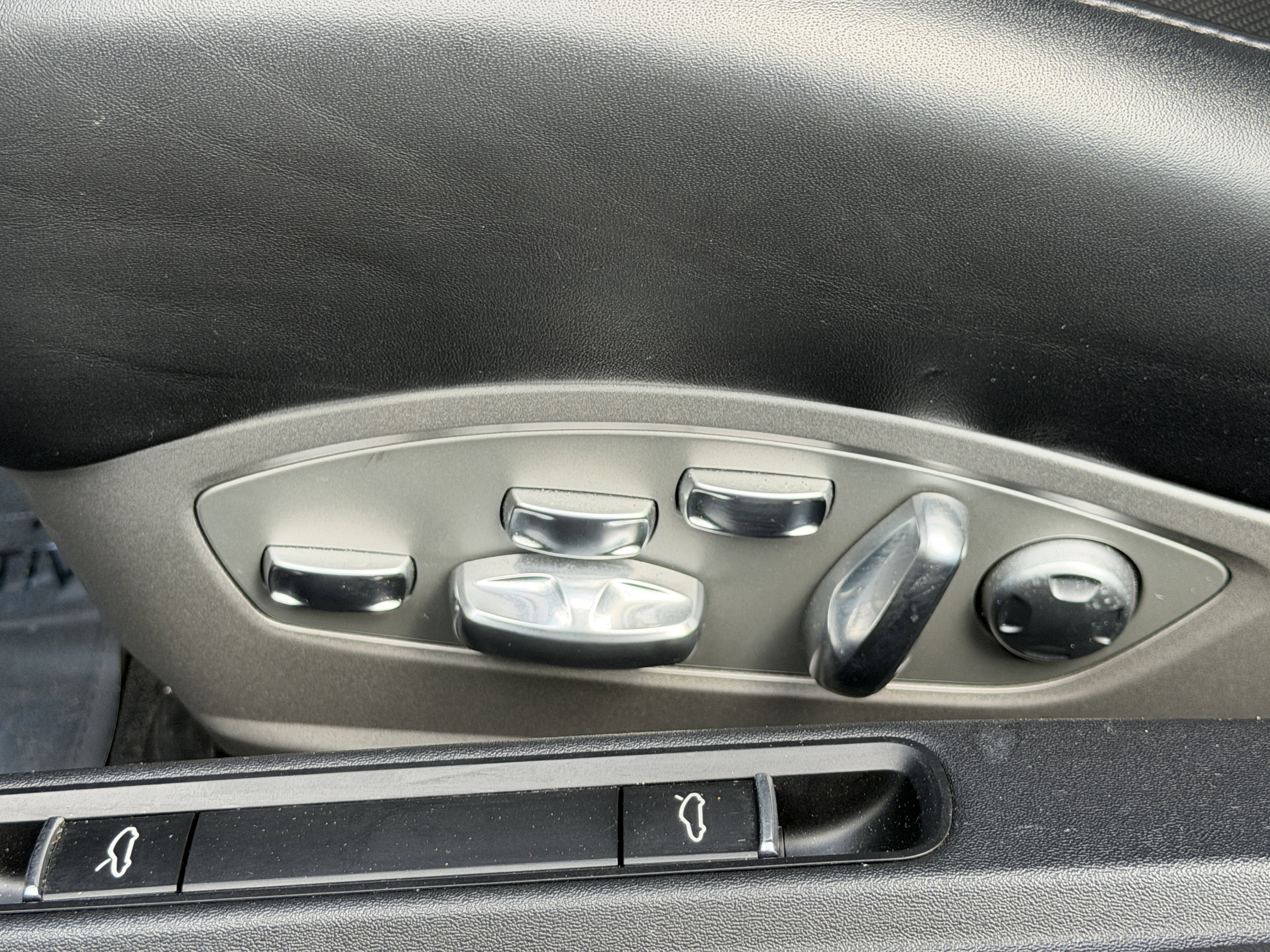 Certified 2015 Porsche 911 Turbo S image 22