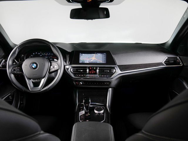 Used 2022 BMW 330i xDrive Sedan w/ Driving Assistance Package AWD/4WD image 4