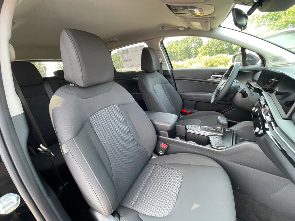 New 2026 Kia Sportage LX FWD image 30