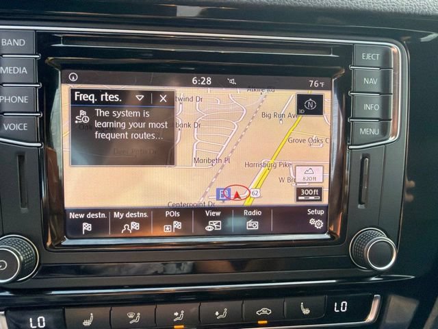 Used 2017 Volkswagen Jetta GLI FWD image 17