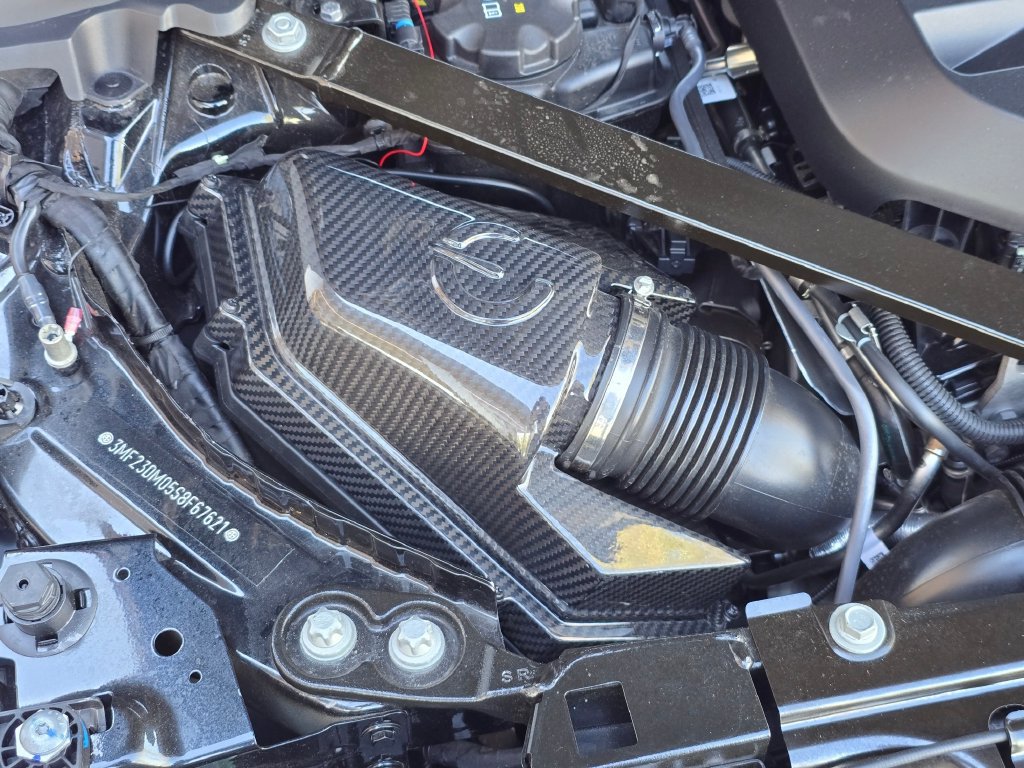 Used 2025 BMW M2 w/ Carbon Package RWD image 32