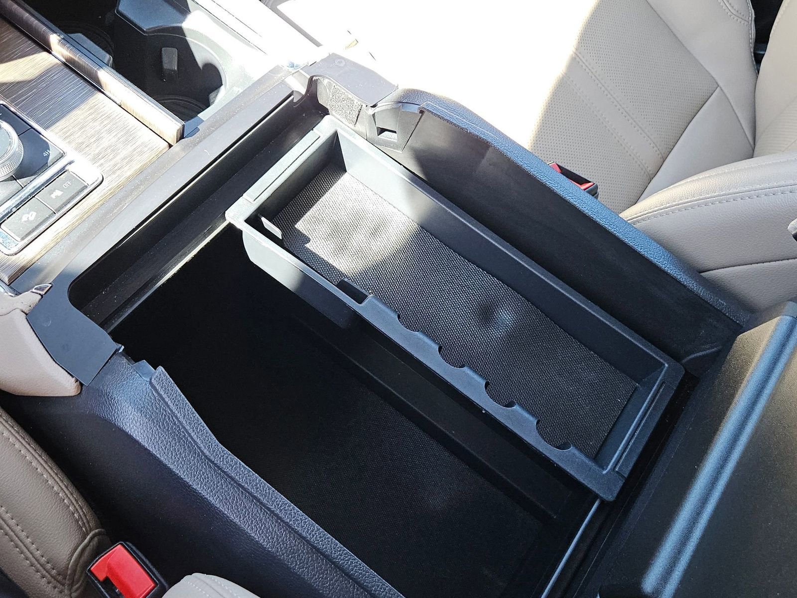 Certified 2023 Ford Expedition Limited image 18