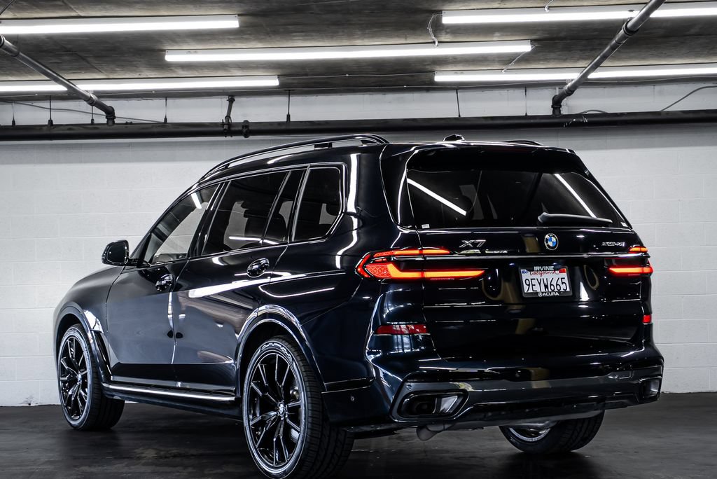 Used 2023 BMW X7 xDrive40i w/ M Sport Package AWD/4WD image 3