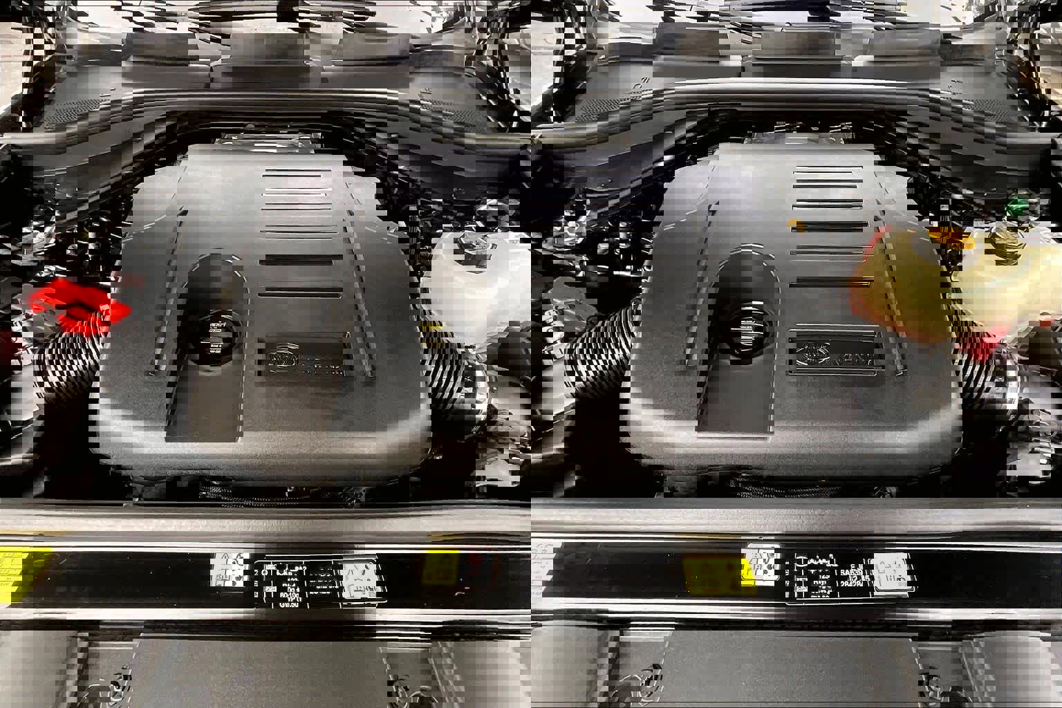 Used 2025 Land Rover Range Rover Sport image 13