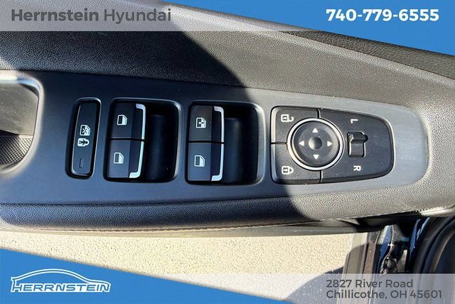 Used 2023 Hyundai Santa Fe SE image 14