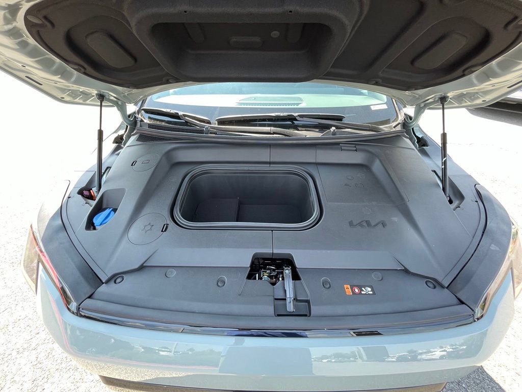 New 2027 Kia EV3 Wind w/ Wind Fwd Nightfall Package image 32