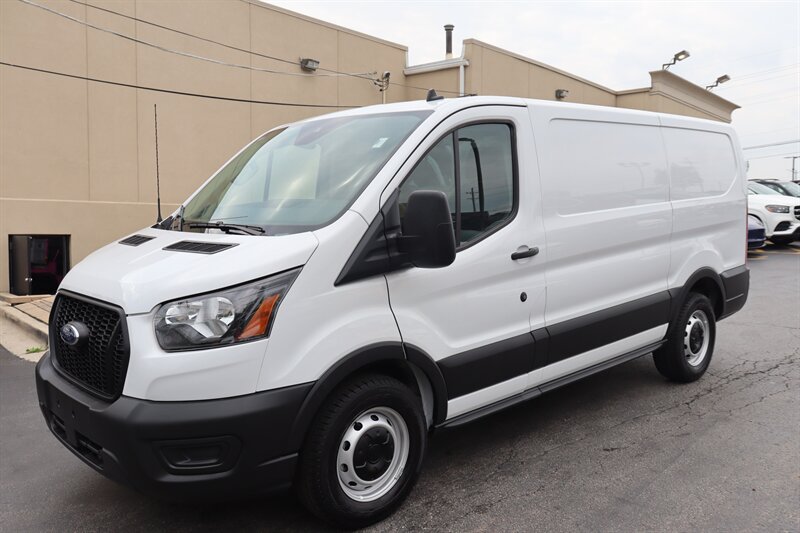 Used 2025 Ford Transit 150 Low Roof RWD image 3