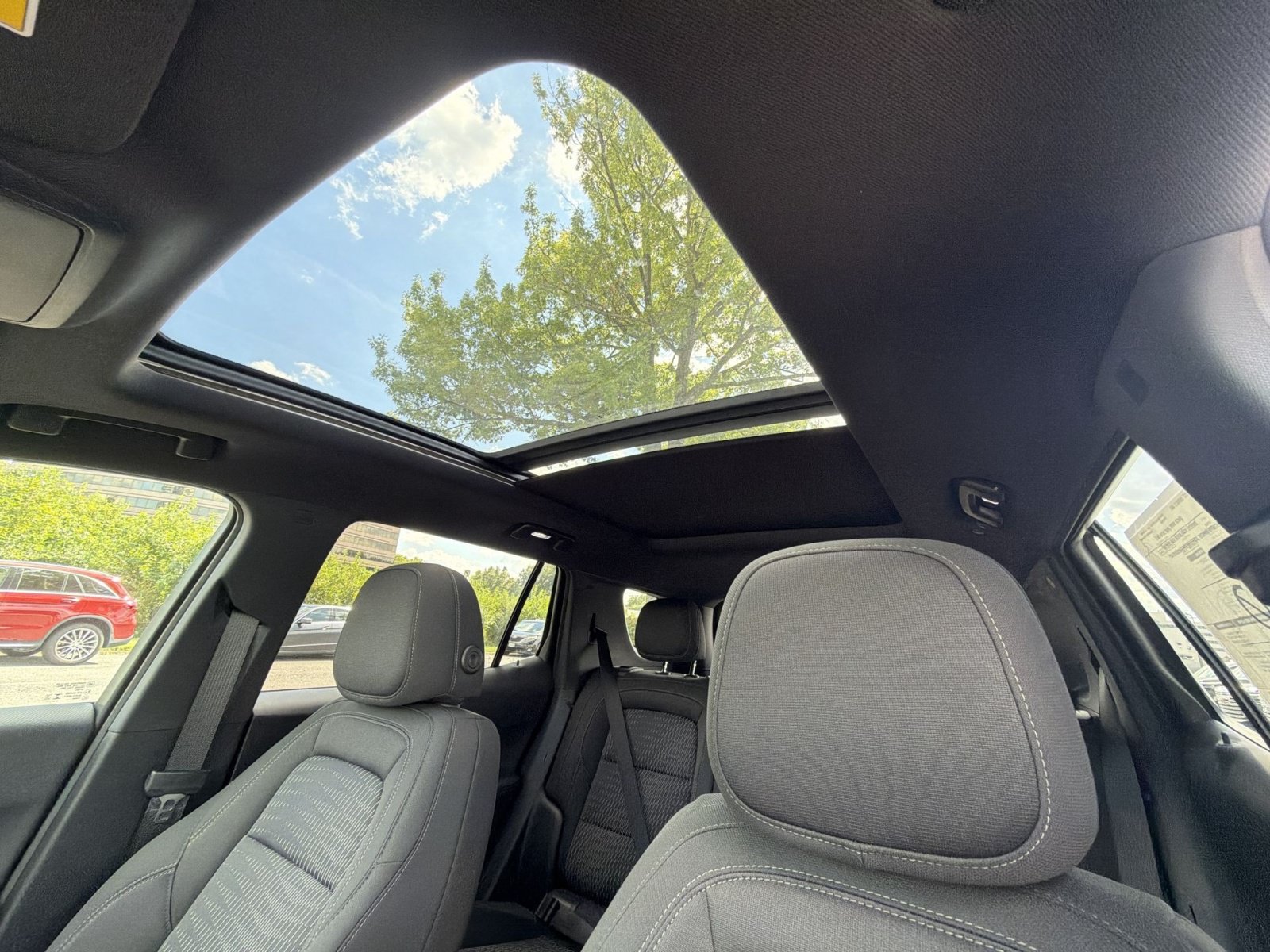 New 2027 Chevrolet Equinox LT w/ Safety and Technology Package AWD/4WD image 24