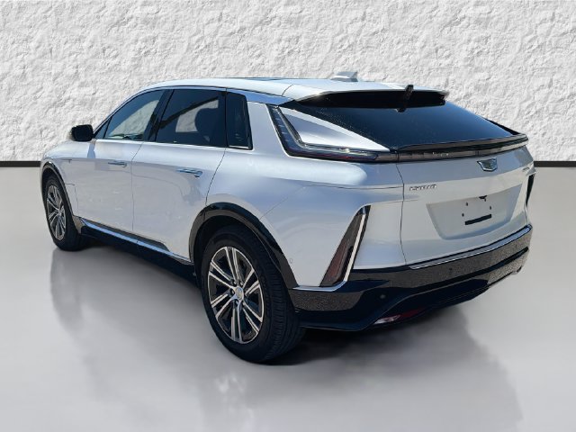 Used 2025 Cadillac Lyriq Luxury AWD/4WD image 5