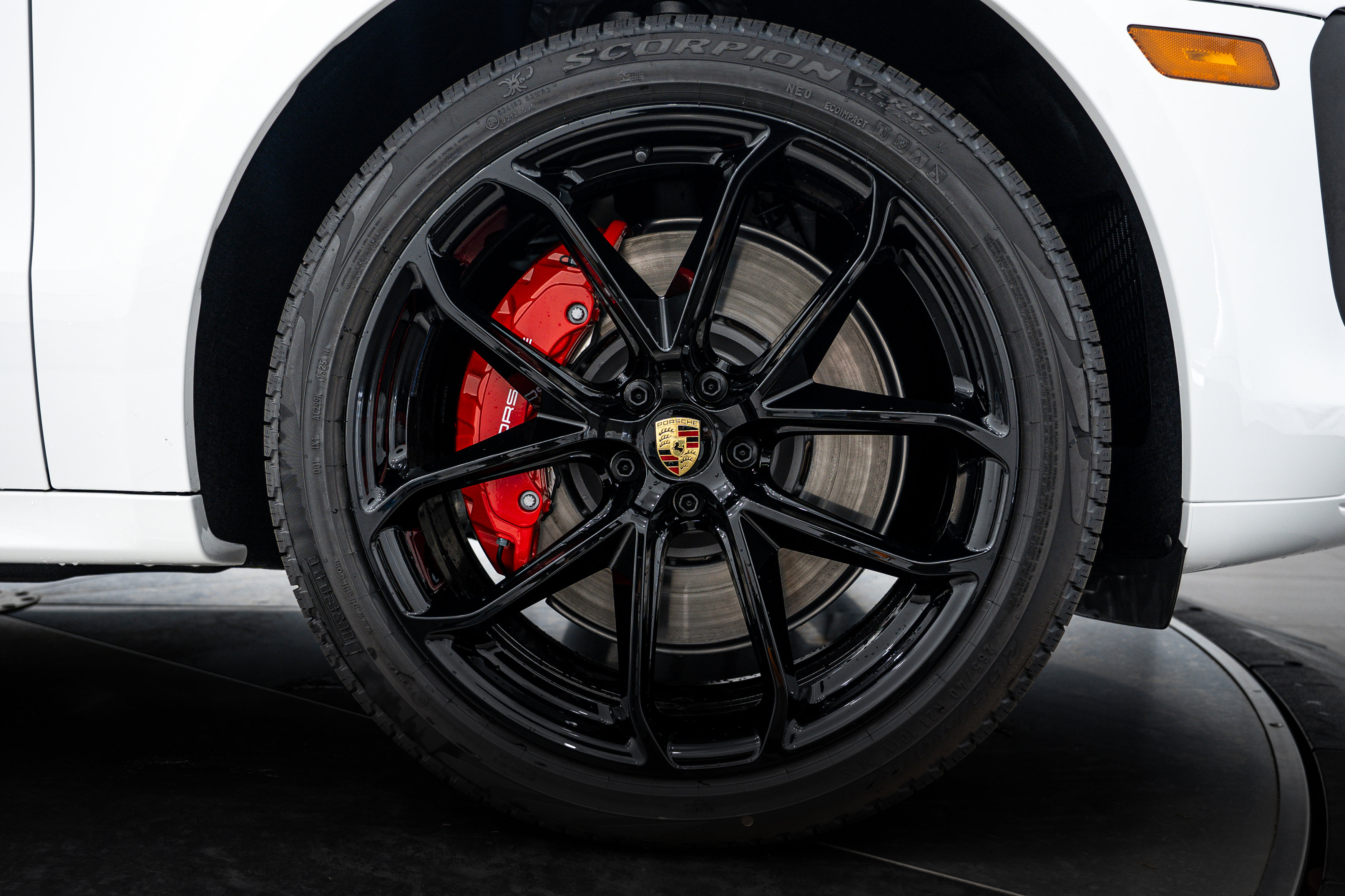 New 2026 Porsche Macan GTS image 11