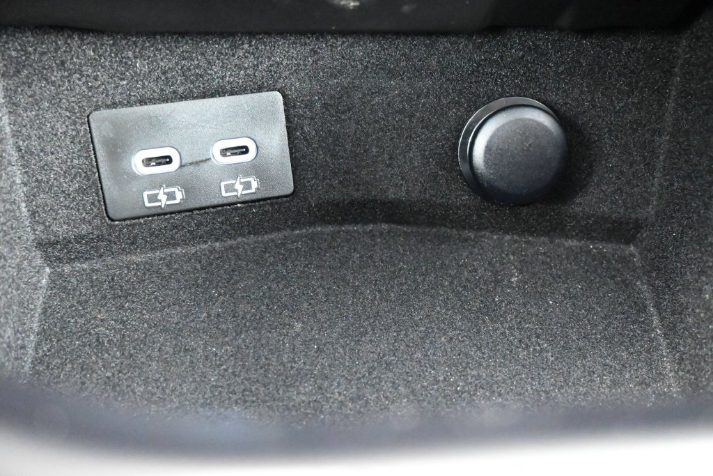 Used 2025 Lexus NX 250 FWD w/ Cold Area Package image 14