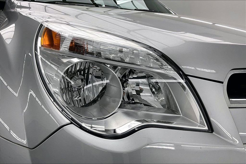 Used 2015 Chevrolet Equinox LS image 29