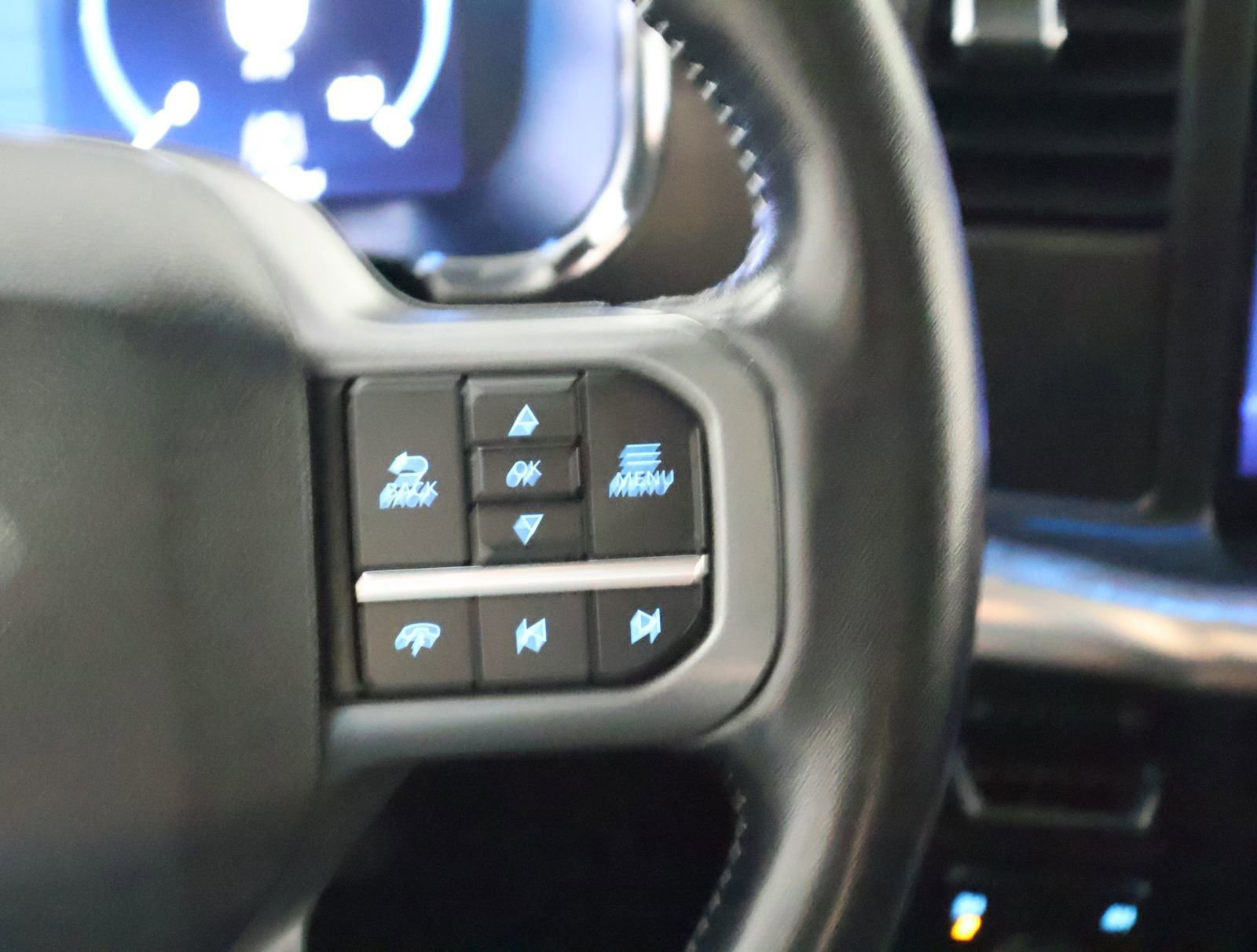 Used 2022 Ford F150 Lariat w/ Equipment Group 502A High image 42