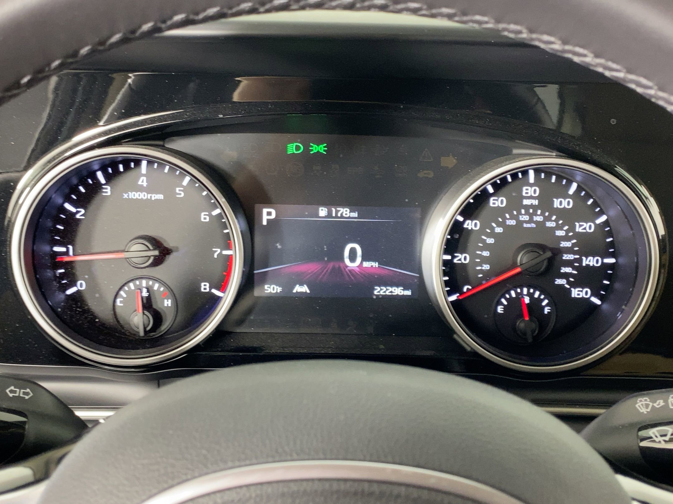 Used 2024 Kia Carnival EX image 17